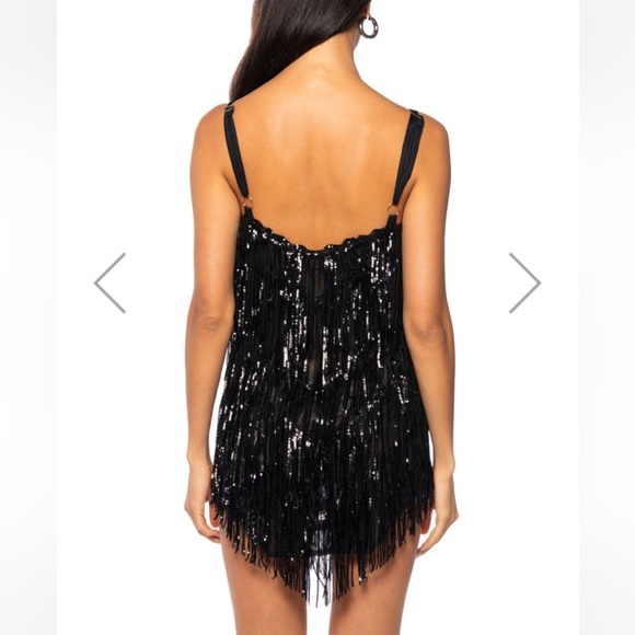 New AKIRA SHOW OUT FRINGE MINI DRESS IN BLACK - Picture 3 of 14
